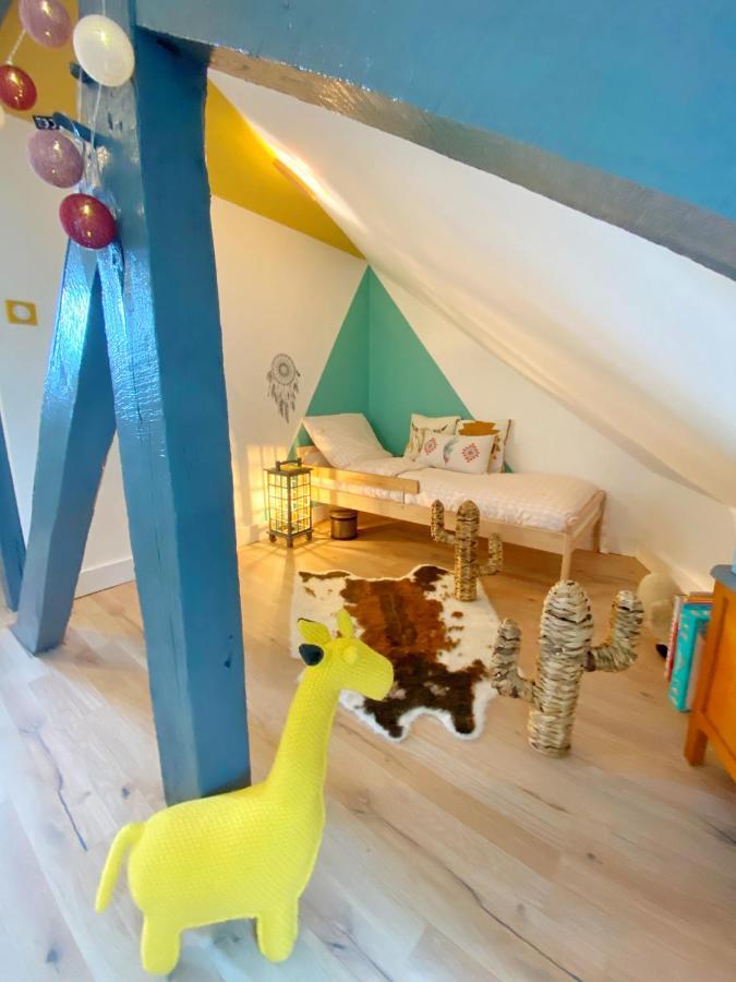 Marie Et Brieuc _ Duplex Lumineux Colore Atypique Face Cathedrale 쎙브히육 외부 사진